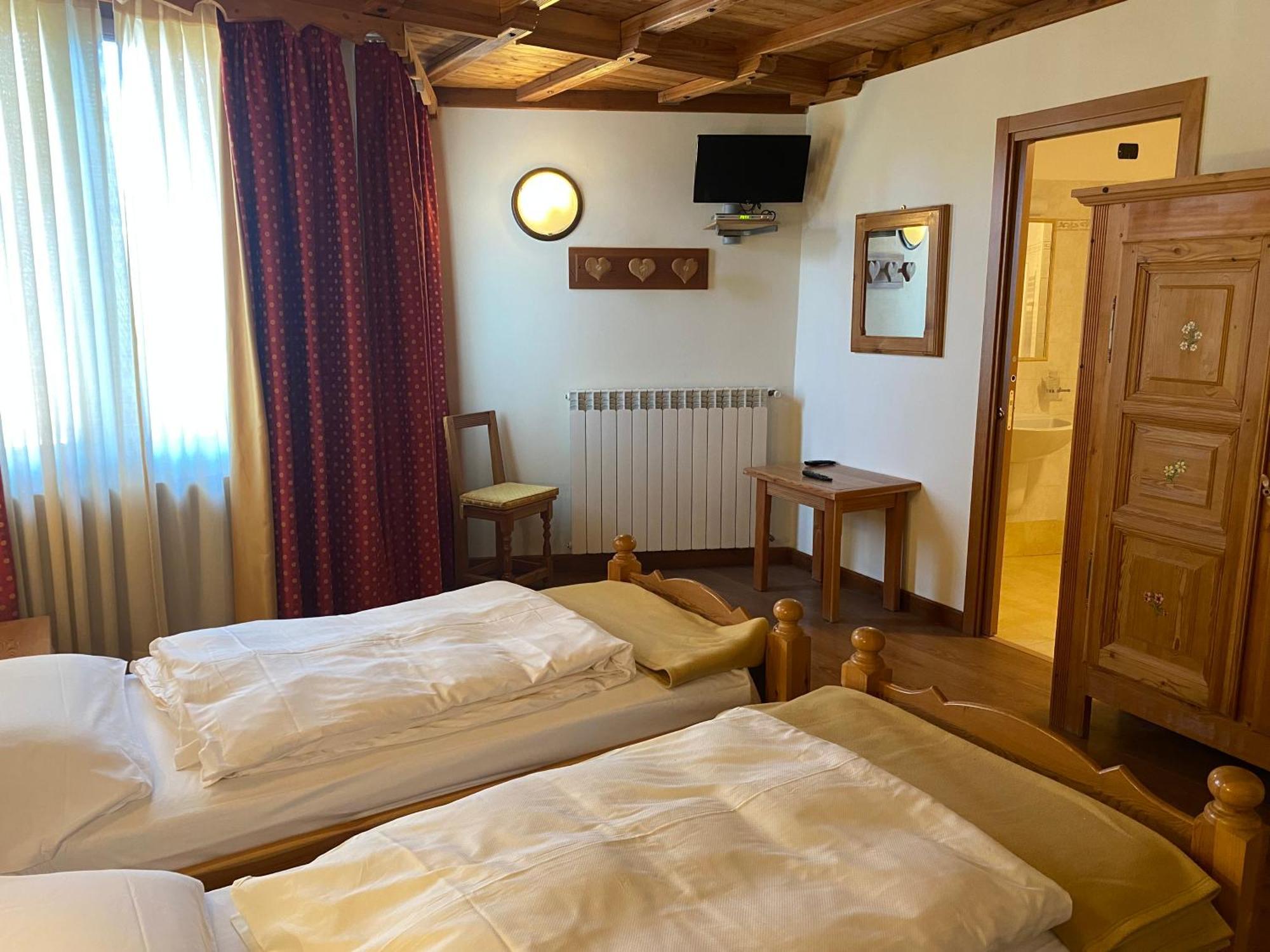 Hotel Stella Alpina ウルクス エクステリア 写真