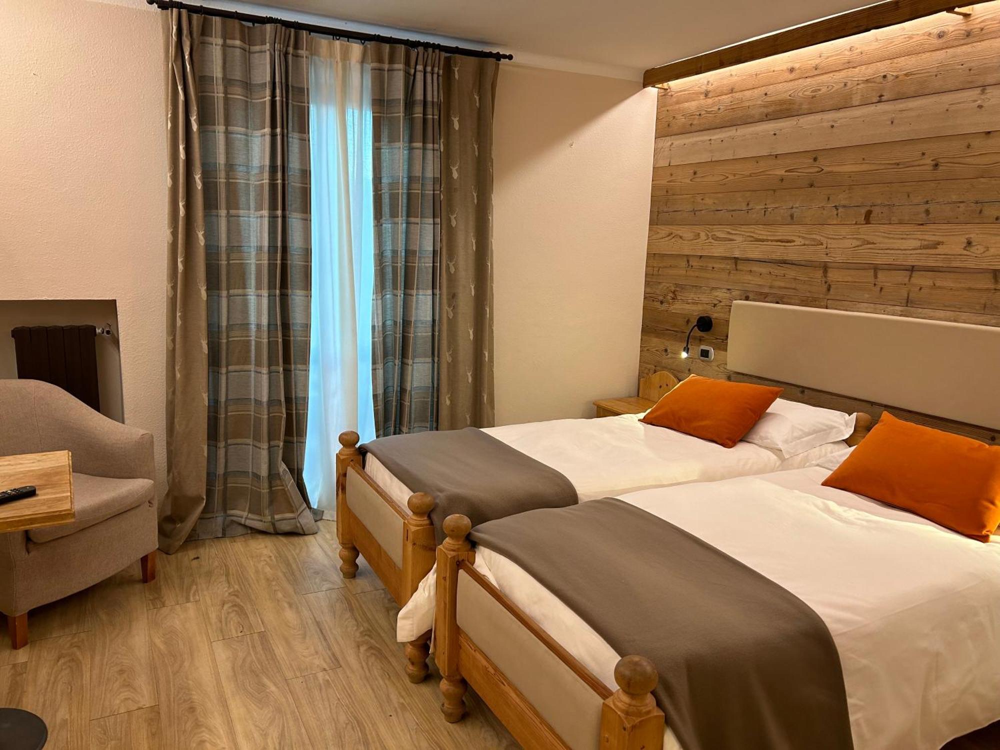 Hotel Stella Alpina ウルクス エクステリア 写真